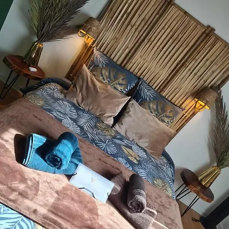 Les Epinettes D'hotes 住宿加早餐酒店 *