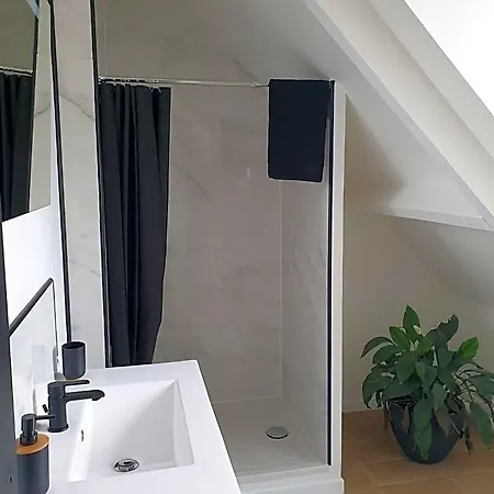 Les Epinettes D'hotes Bed and breakfast Crevecoeur-le-Grand